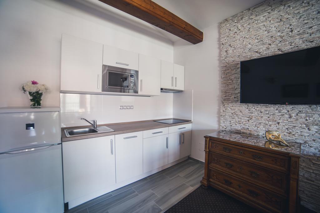 ז'ינדריצ'וב הרדק Apartmany U Papousku מראה חיצוני תמונה