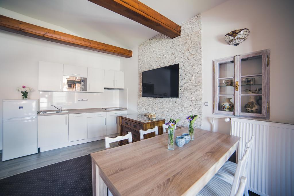 ז'ינדריצ'וב הרדק Apartmany U Papousku מראה חיצוני תמונה
