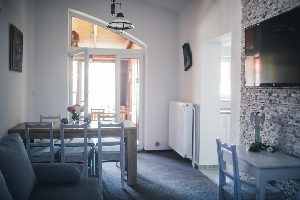 ז'ינדריצ'וב הרדק Apartmany U Papousku מראה חיצוני תמונה